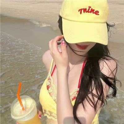 太阳底下三段情海报